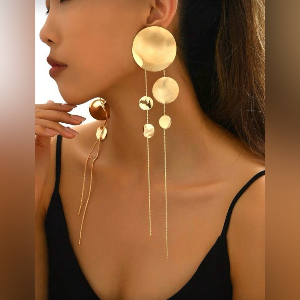 Elegant Gold Dangle Earrings